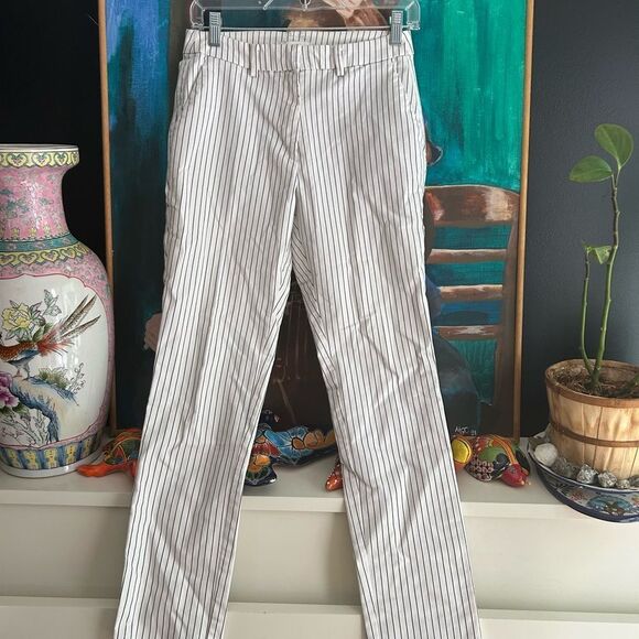 H&M White and Black Striped Dress Pants 6 - Picture 15 of 15